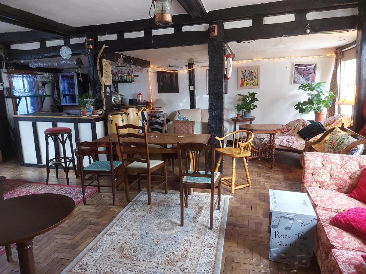 The Swan Inn 哈里奇 外观 照片