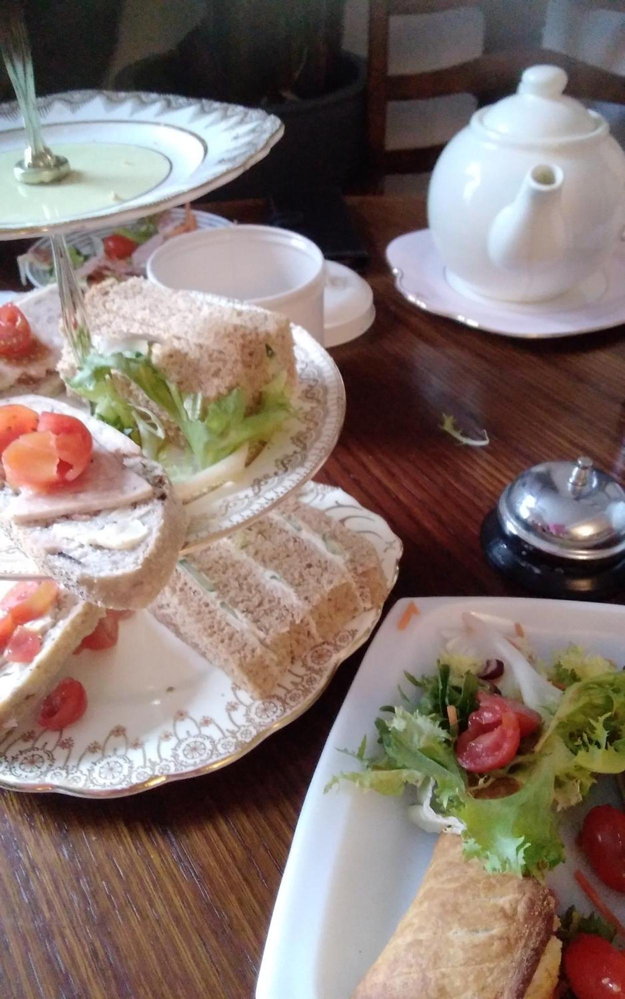 The Swan Inn 哈里奇 外观 照片