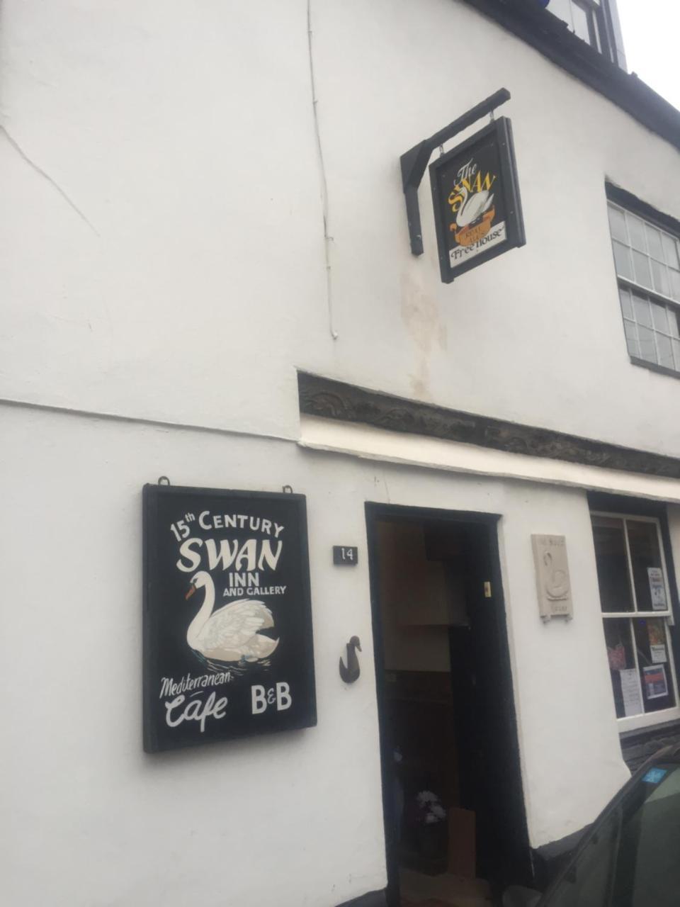 The Swan Inn 哈里奇 外观 照片