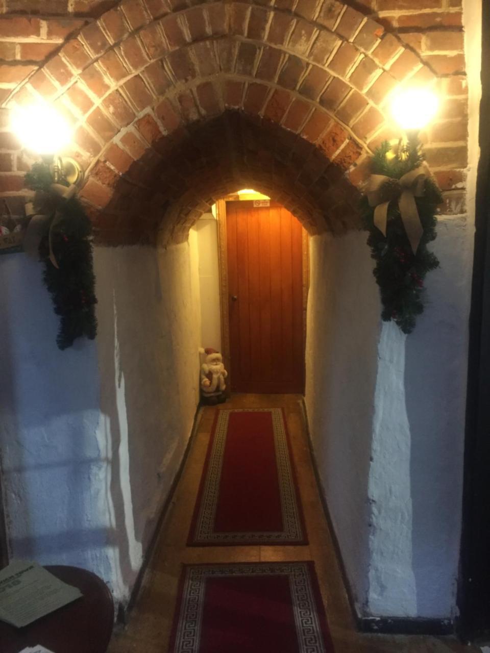 The Swan Inn 哈里奇 外观 照片